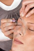 idealny kształt brwi