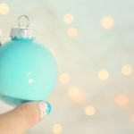 Bombki ozdobione fragmentami płyty CD