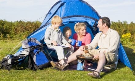 Kuchenka elektryczna w małym mieszkaniu i na biwaku. Czy spełnia swoją rolę?