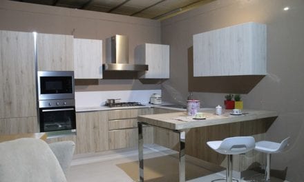 Rodzaje stołów rozkładanych