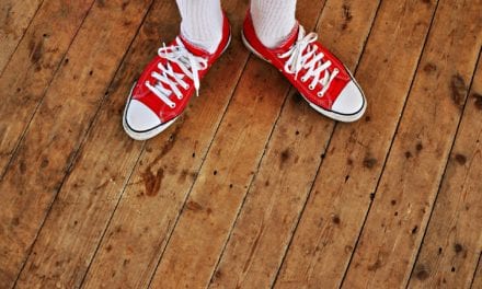 Skrzypiąca podłoga drewniana – możliwe przyczyny