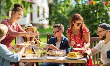 Jak urządzić imprezę w ogrodzie?