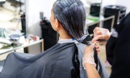 Farbowanie włosów w domu od A do Z