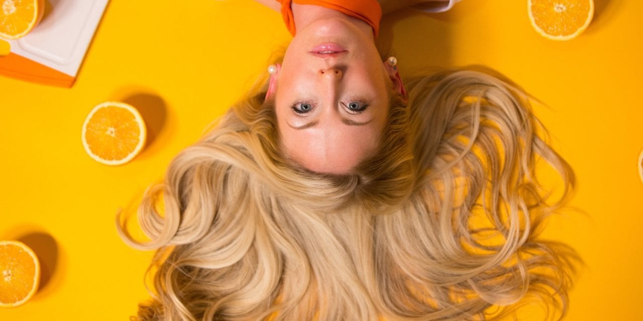 Bezpieczne metody doczepiania włosów