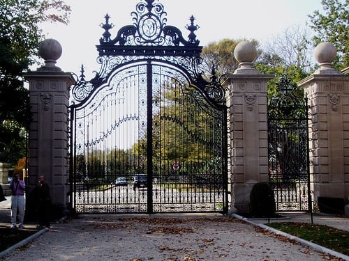 Czym powinien cechować się dobry napęd do bram?