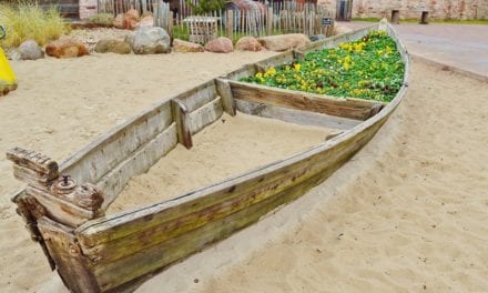 Place zabaw w przydomowych ogródkach