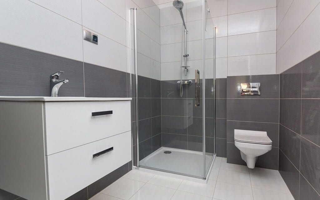 Jak wybrać przycisk do spłuczki?