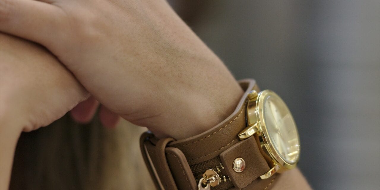 Zegarek damski – jak wybrać, aby służył Ci przez długi czas?