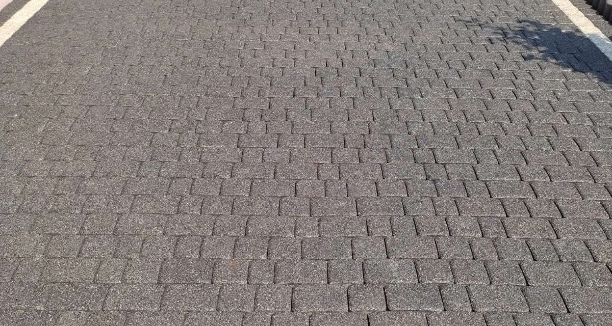 Ochrona kostki brukowej – jak i kiedy?