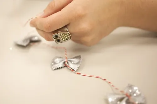 łańcuch z makaronu