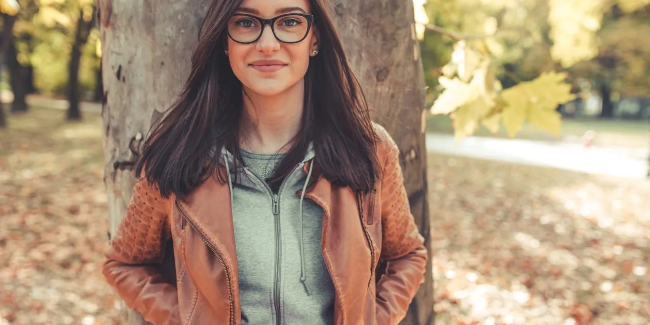 Jak dopasować oprawki do kształtu twarzy?