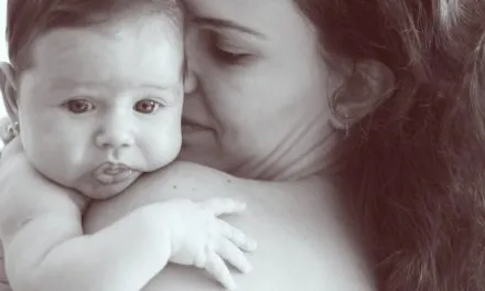 Nawał pokarmu – ile trwa, kiedy się pojawia i jak sobie z nim radzić? Dowiedz się, co robić podczas mlecznego nawału!