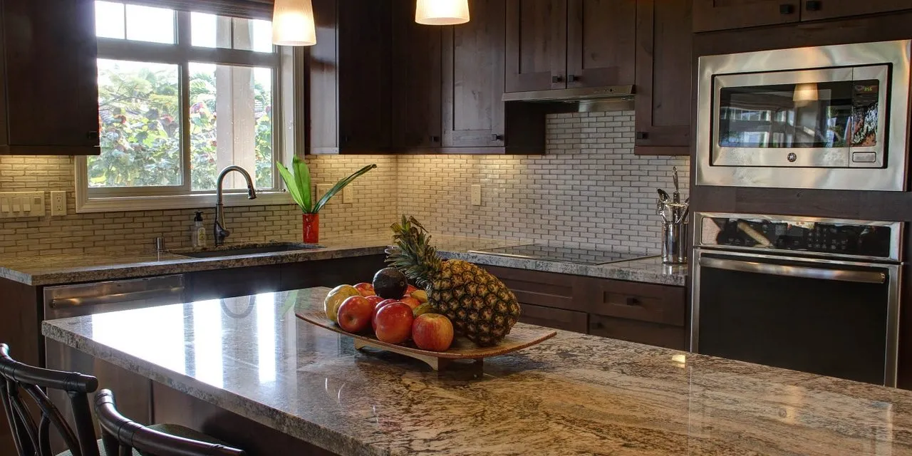 Czy krzesła barowe sprawdzą się w kuchni?