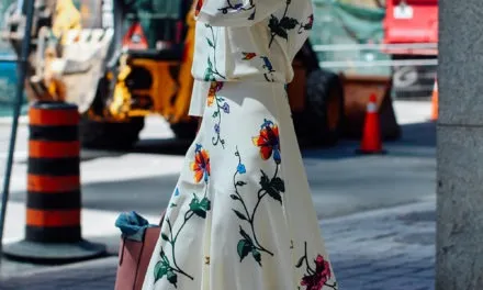 Jak wyglądać modnie latem? 