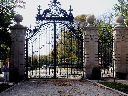 Czym powinien cechować się dobry napęd do bram?