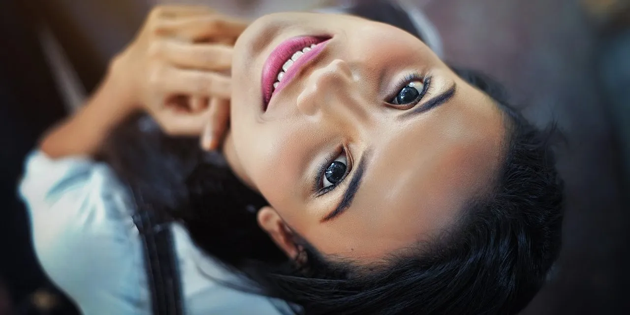 Matująca baza pod makijaż – kiedy warto?