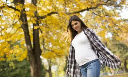 Ciąża a jesień – jak ją przetrwać w tym okresie?