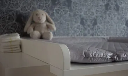 Jak dobrać pieluchy do wieku dziecka? Poznaj klucz, którym warto się kierować!