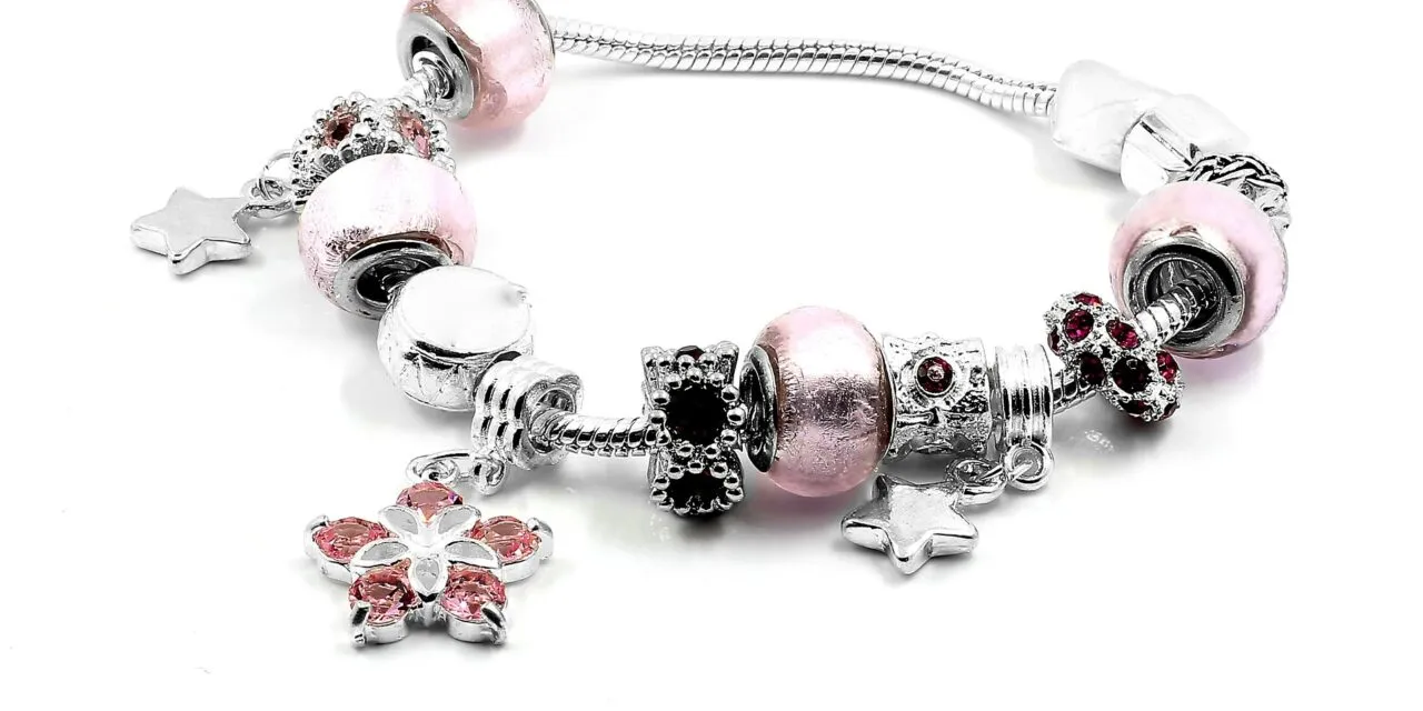 Charmsy – doskonały pomysł na prezent i sposób na kolekcjonowanie wspomnień