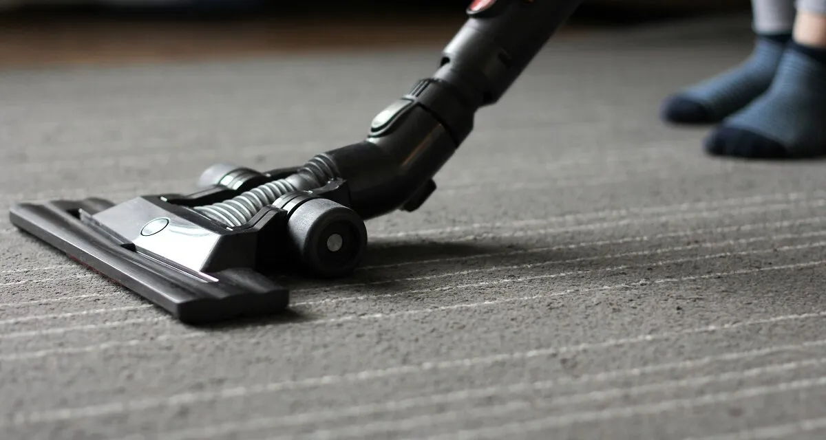 <strong>Domowy odkurzacz piorący do dywanów i tapicerki – jak wybrać?</strong>
